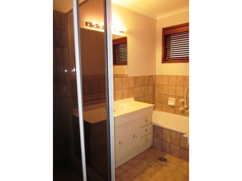 9 Hibbins Place, Latham ACT 2615
