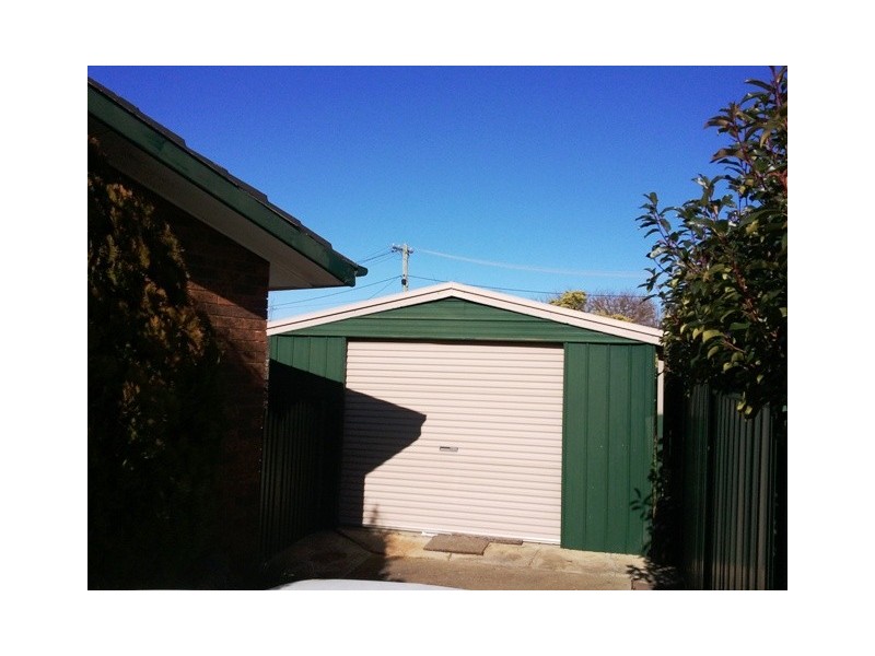 4 McArthur Place, Latham ACT 2615