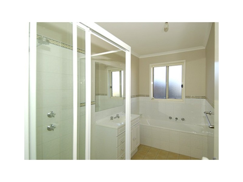 7 Leggo Place, Dunlop ACT 2615