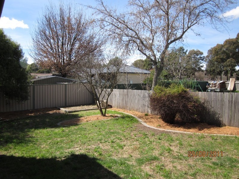 4 Kerr Place, Charnwood ACT 2615