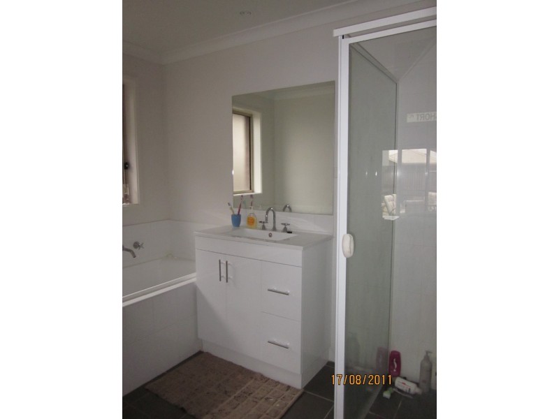 18 Rowland Street, Macgregor ACT 2615