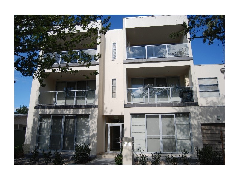 6/24 De Burgh Street, Lyneham ACT 2602