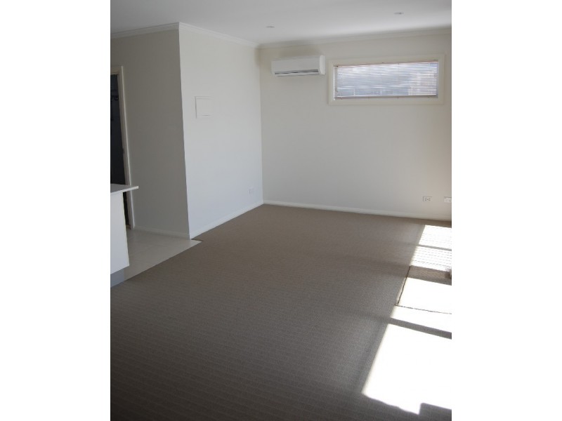 6/24 De Burgh Street, Lyneham ACT 2602