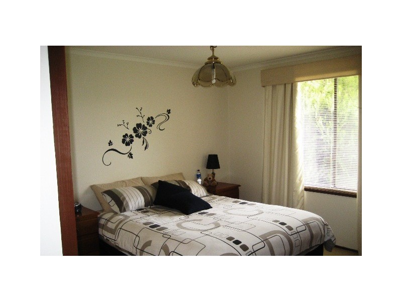 1 Herron Crescent, Latham ACT 2615