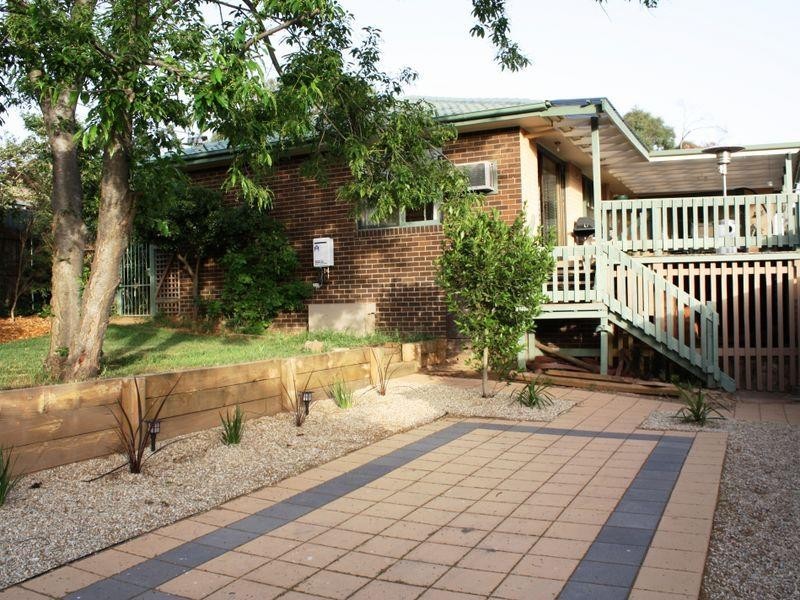 4 Lawes Place, Macgregor ACT 2615