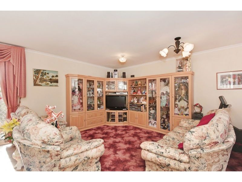 25 Britten Jones Drive, Holt ACT 2615