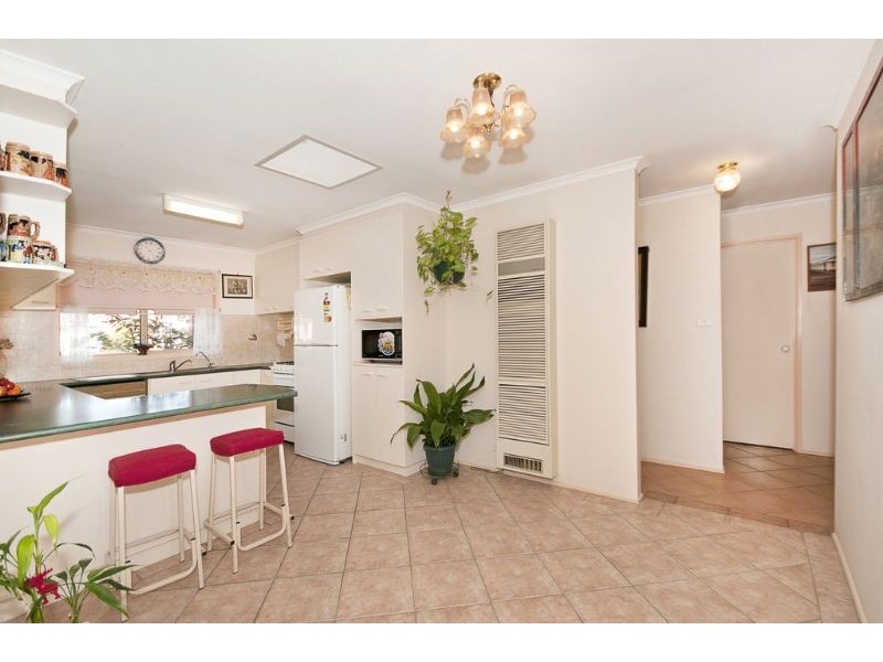 25 Britten Jones Drive, Holt ACT 2615