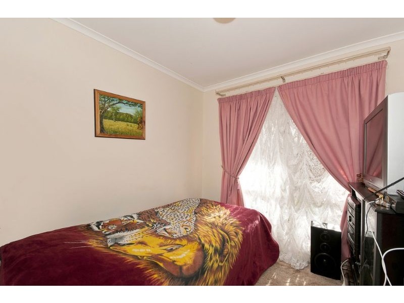 25 Britten Jones Drive, Holt ACT 2615