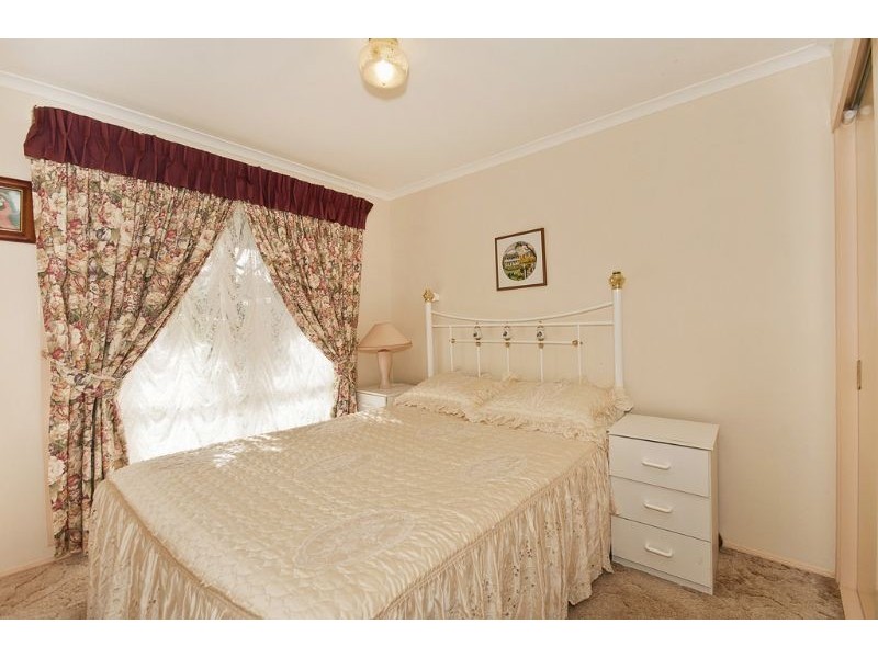 25 Britten Jones Drive, Holt ACT 2615