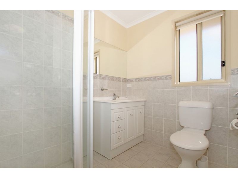 2 Tarrant Crescent, Dunlop ACT 2615