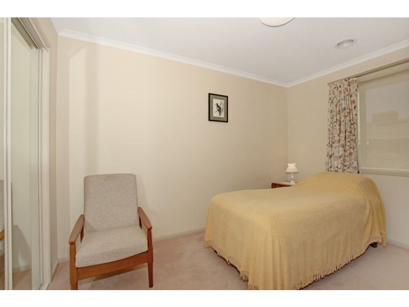 2 Tarrant Crescent, Dunlop ACT 2615