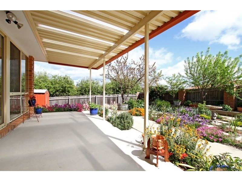 2 Tarrant Crescent, Dunlop ACT 2615