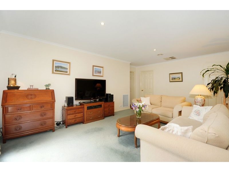 53 Benaroon Circuit, Amaroo ACT 2914