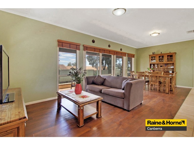 14 Leason Close, Dunlop ACT 2615
