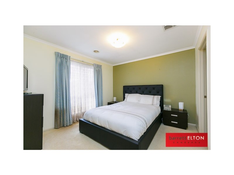 8 Pedrail Place, Dunlop ACT 2615