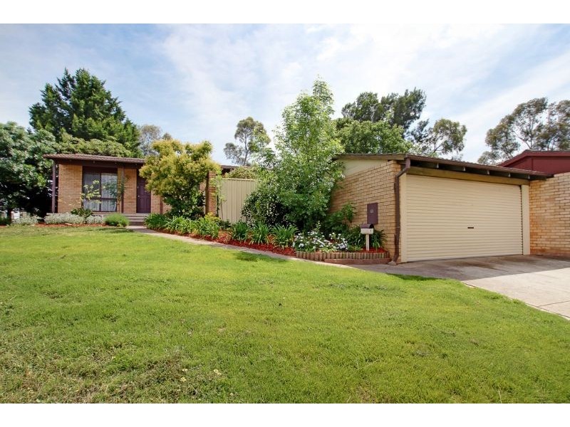 1 Warland Place, Charnwood ACT 2615