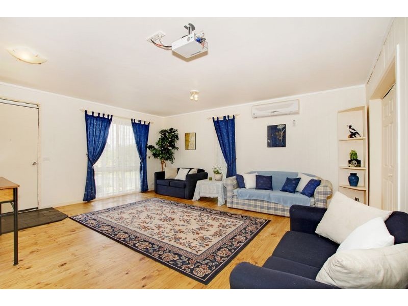 1 Warland Place, Charnwood ACT 2615