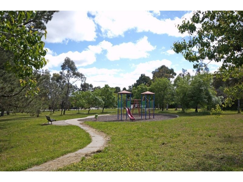 2 Watchorn Close, Holt ACT 2615