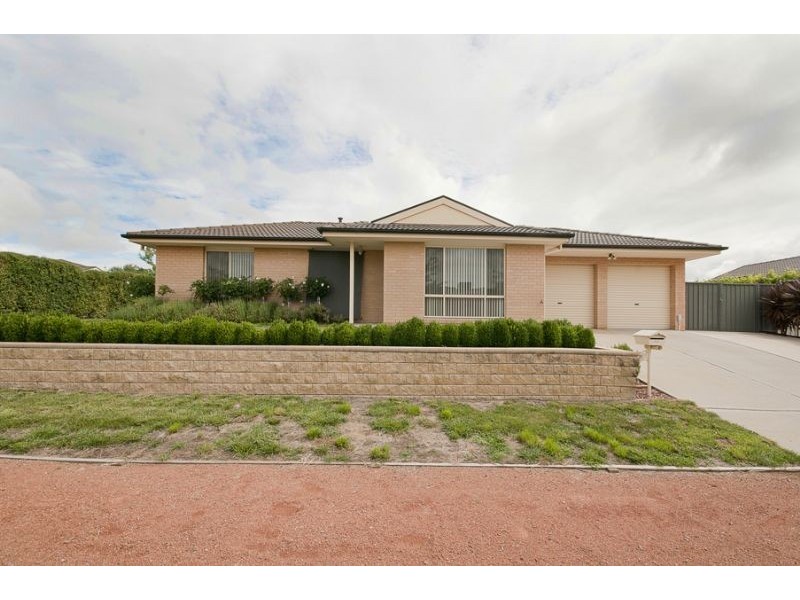 21 Pedrail Place, Dunlop ACT 2615