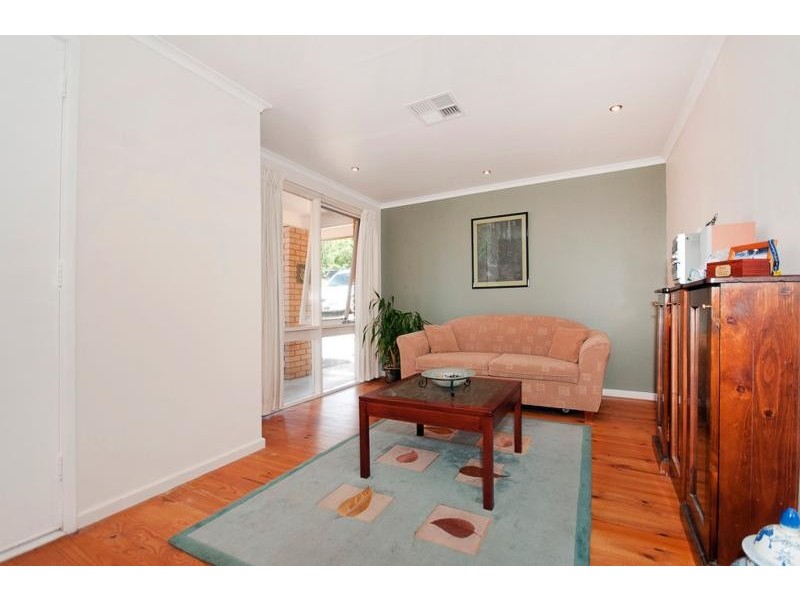 73 Denny Street, Latham ACT 2615