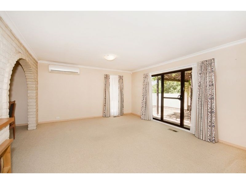 42 Macrossan Crescent, Latham ACT 2615