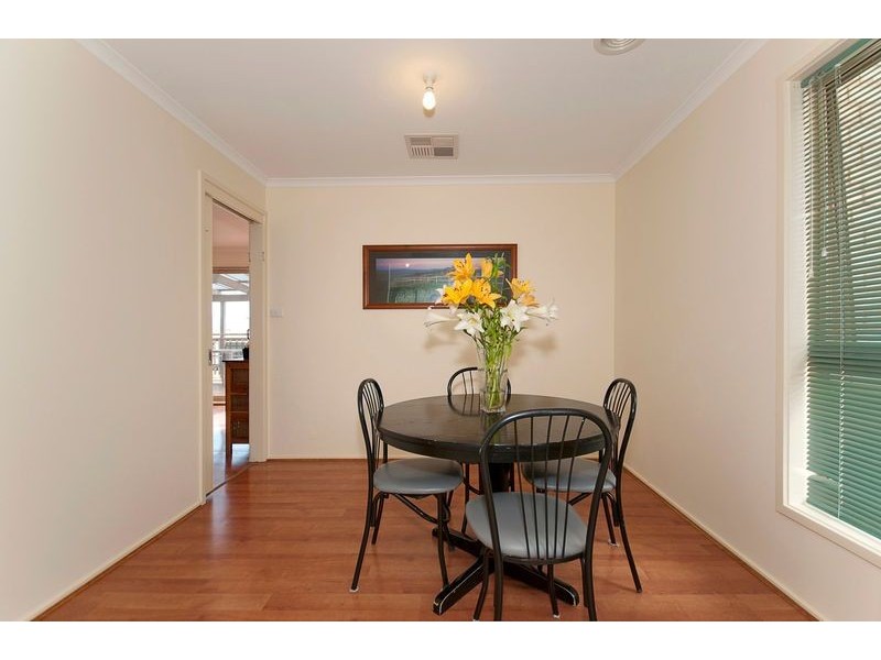 4 Grove Place, Dunlop ACT 2615