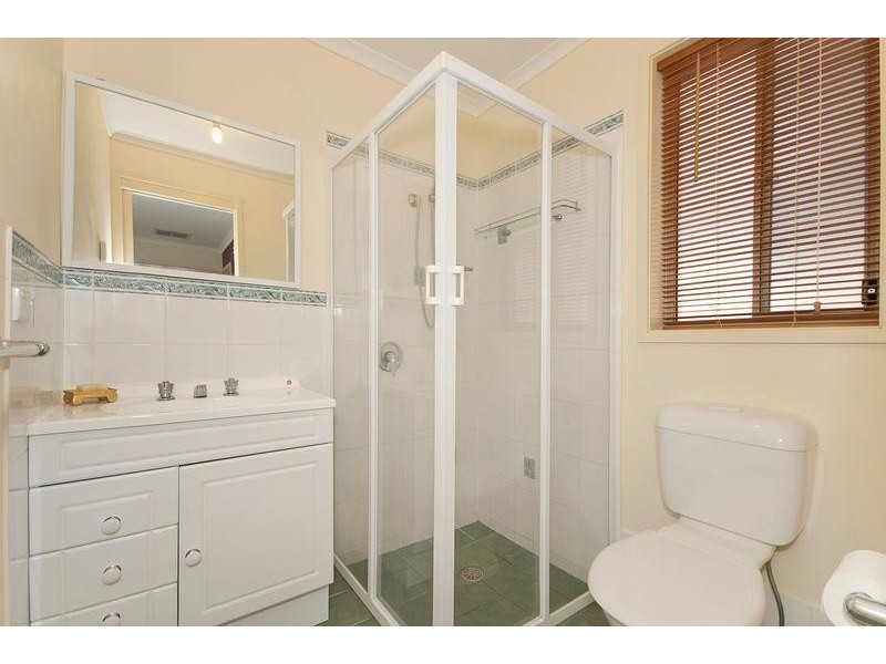 4 Grove Place, Dunlop ACT 2615