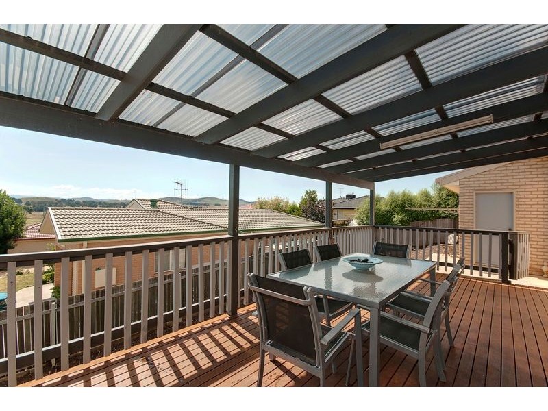 4 Grove Place, Dunlop ACT 2615