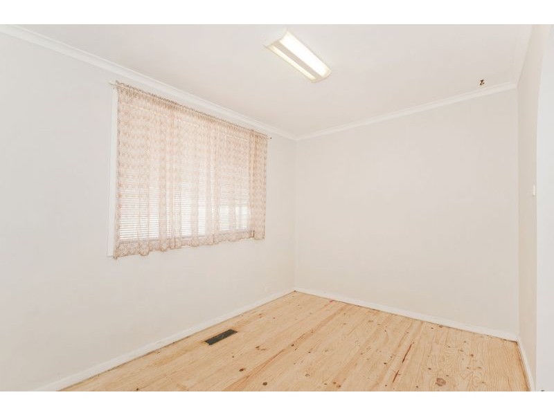 39 Calder Crescent, Holder ACT 2611