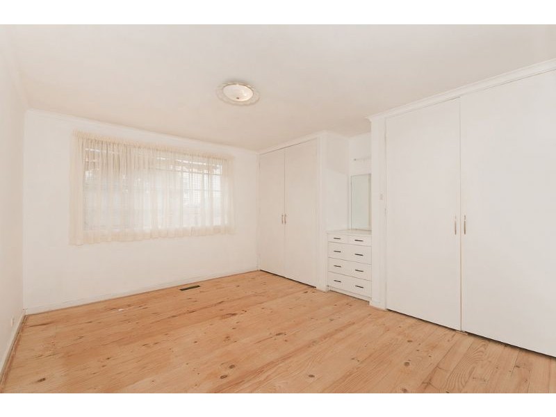 39 Calder Crescent, Holder ACT 2611