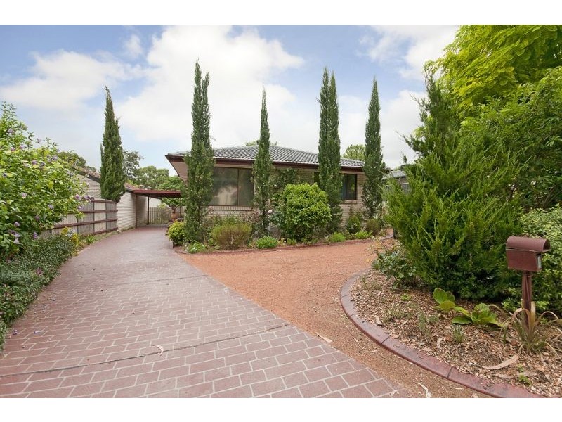 4 Skirving Place, Macgregor ACT 2615
