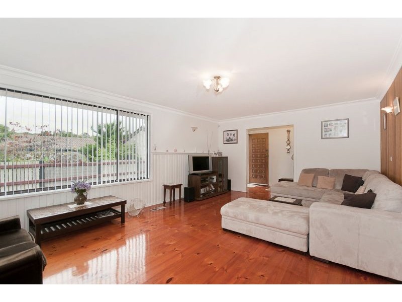 4 Skirving Place, Macgregor ACT 2615