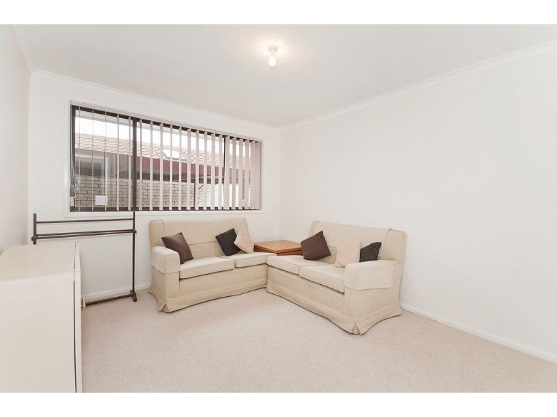 4 Skirving Place, Macgregor ACT 2615