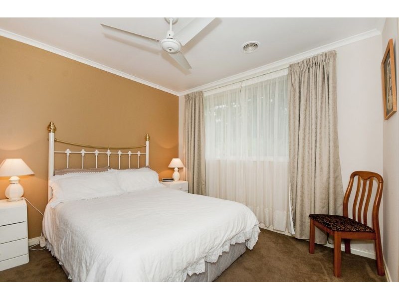 8 Bardsley Place, Holt ACT 2615