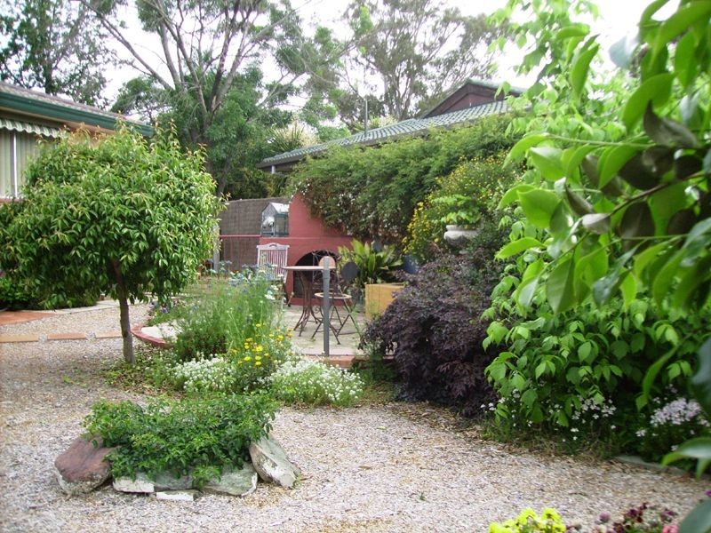 8 Bardsley Place, Holt ACT 2615