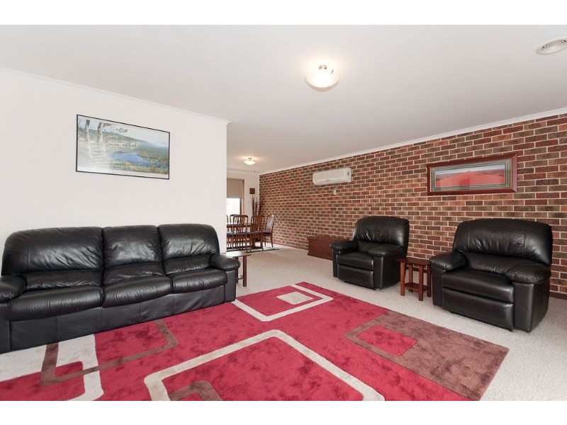 8 Golding Place, Chisholm ACT 2905