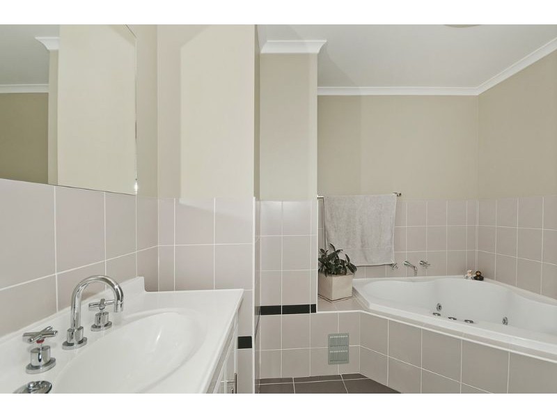 24 Siroset Close, Dunlop ACT 2615
