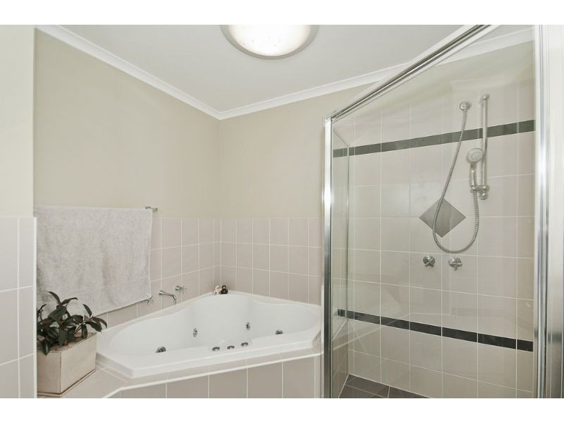24 Siroset Close, Dunlop ACT 2615