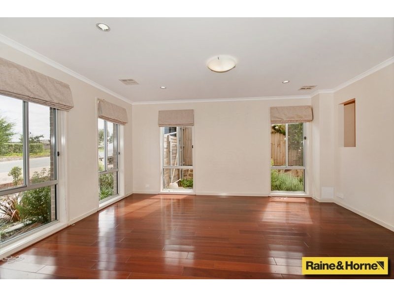 16 Flagstone Street, Harrison ACT 2914