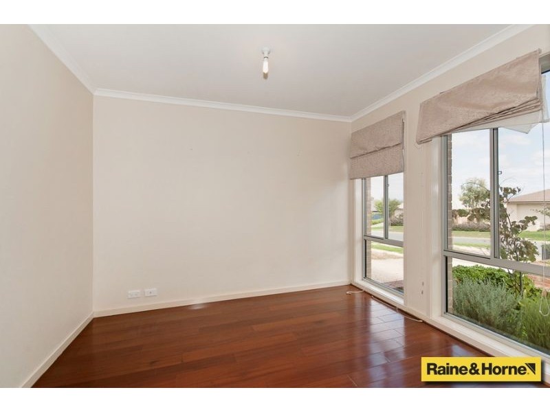 16 Flagstone Street, Harrison ACT 2914