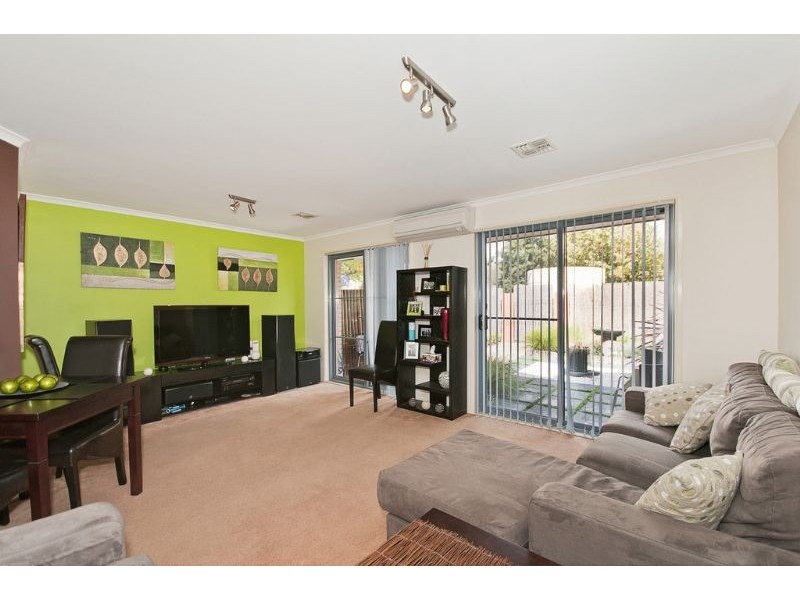 14-15 Wanliss Street, Latham ACT 2615