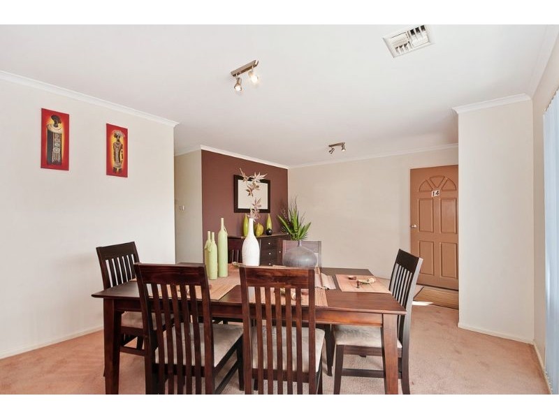 14-15 Wanliss Street, Latham ACT 2615