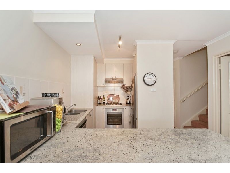 14-15 Wanliss Street, Latham ACT 2615