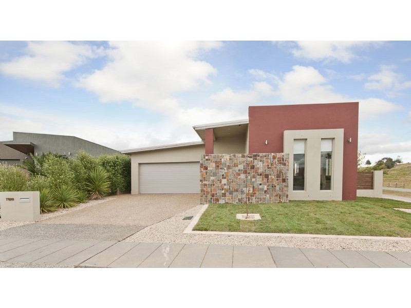 2 Coomera Street, Harrison ACT 2914