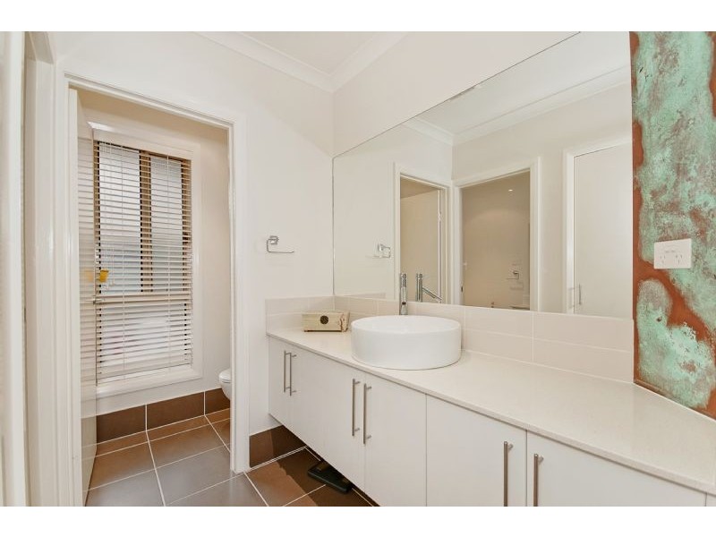 2 Coomera Street, Harrison ACT 2914