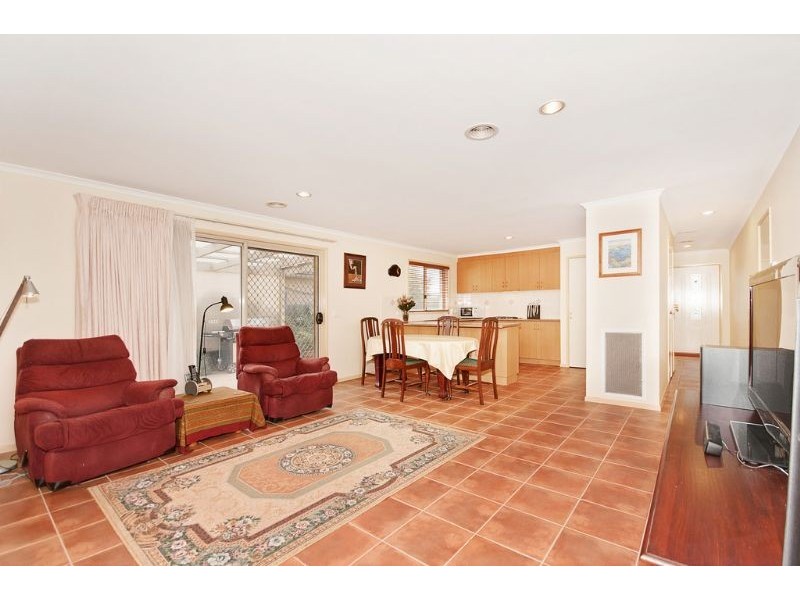 26 Fairlight Street, Dunlop ACT 2615