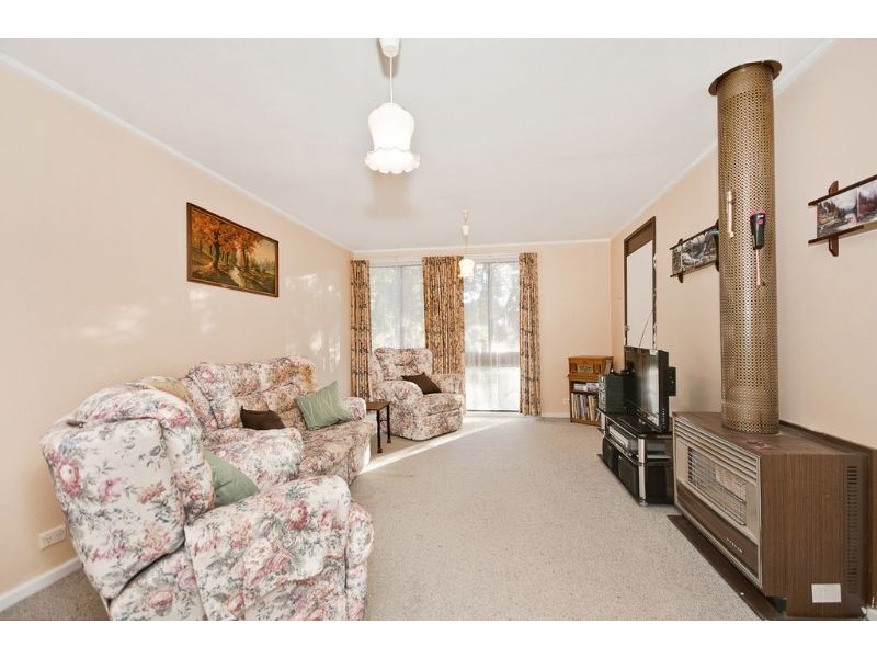 16 Houghton Place, Spence ACT 2615
