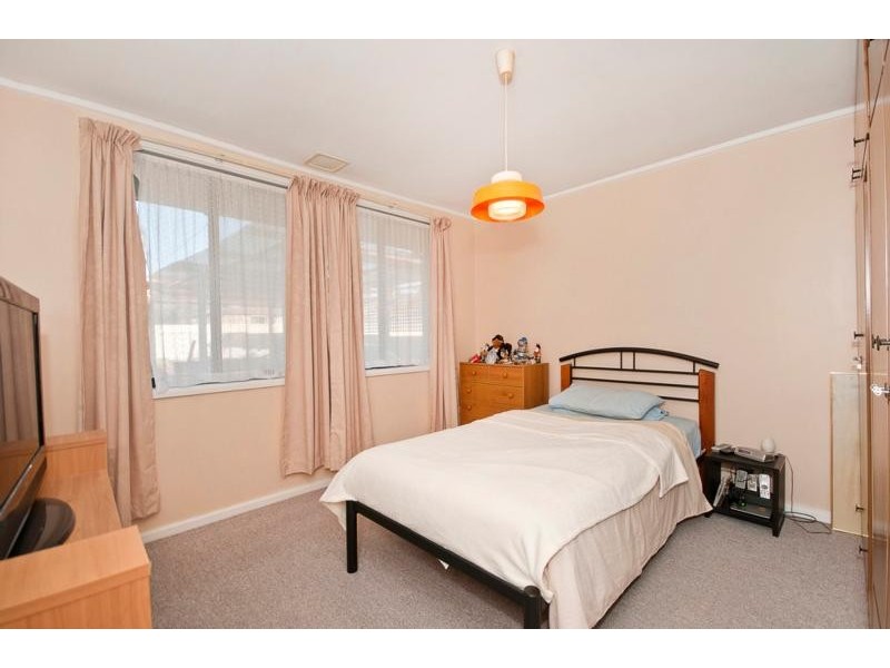 16 Houghton Place, Spence ACT 2615