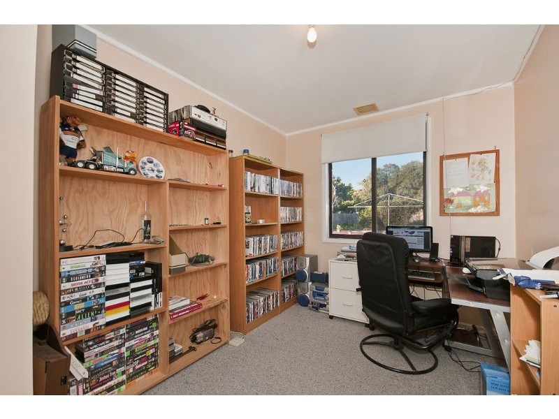 16 Houghton Place, Spence ACT 2615