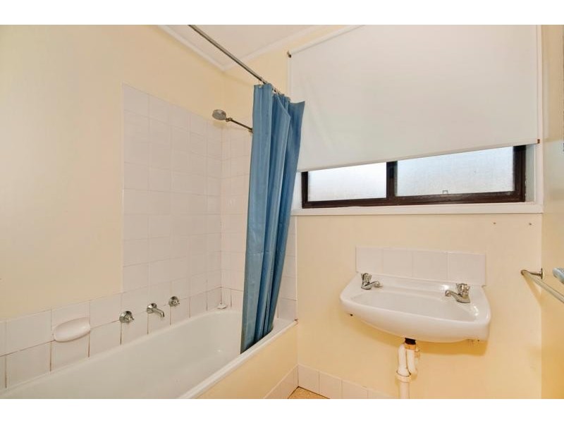 16 Houghton Place, Spence ACT 2615